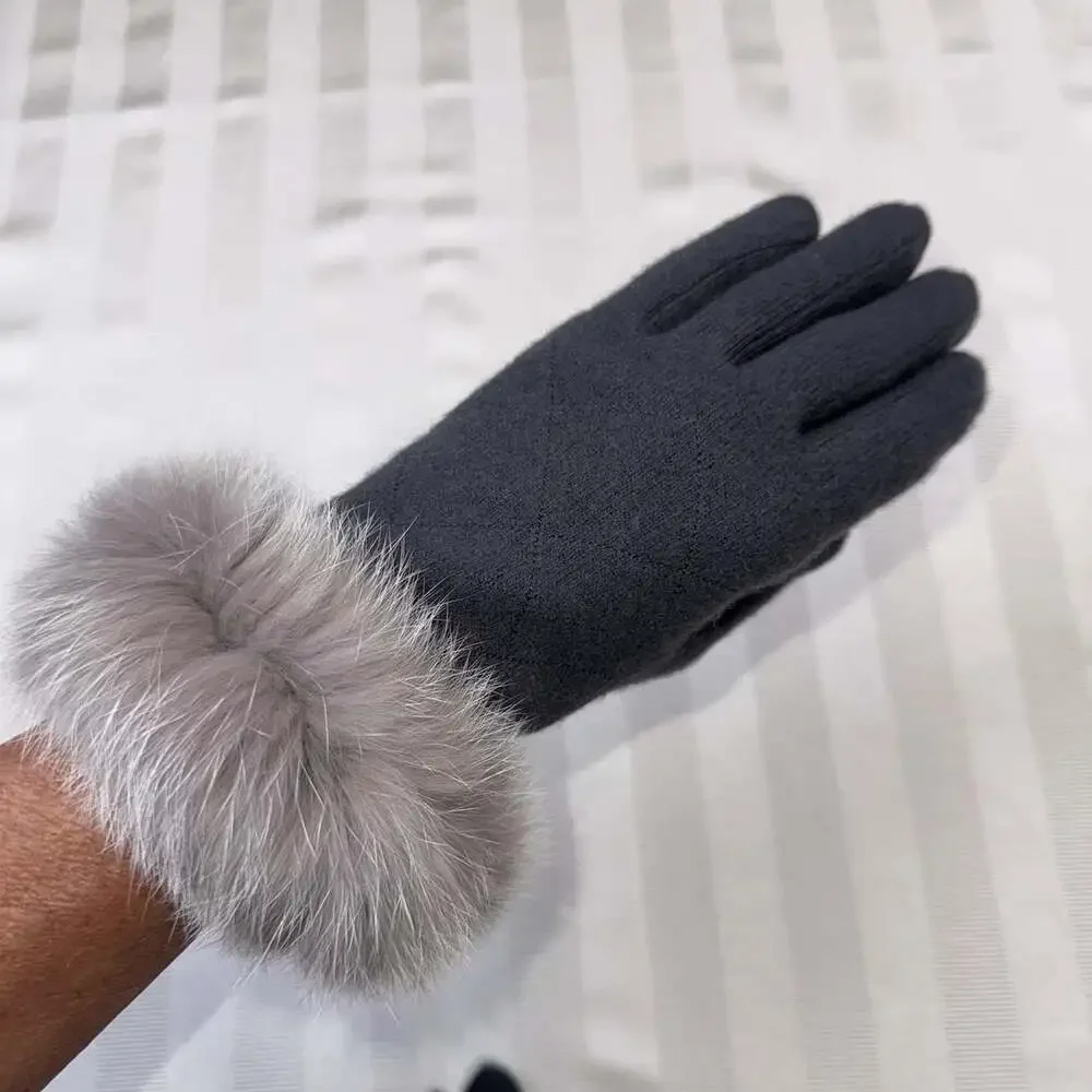 Dillards One Cashmere Wool Blend Knit Gloves Rabbit Fur Trim OS Gray NWOT